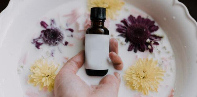 Our Complete Guide To Essential Oils And Your Hair!